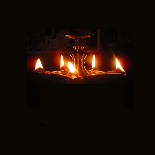 Denique Traditional Kerala Brass Oil/Ghee Diya, Deepak, Lamp DesignLong Diyas for Home, Pooja Room, Pancharti Panchmukhi Pital Diya for Puja, Decoration, Aarti, Diwali (Pack of 1) - Image 4