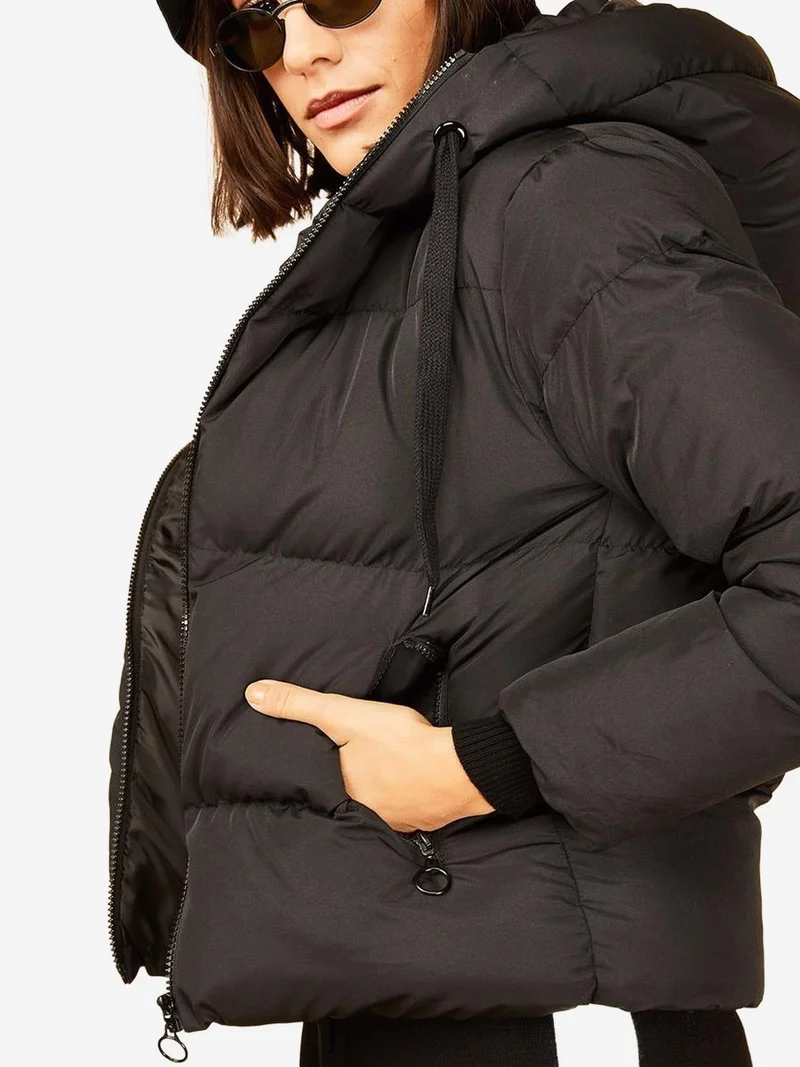 بيانكو لوتشي معطف مبطن بالزغب بغطاء رأس من لوتشي