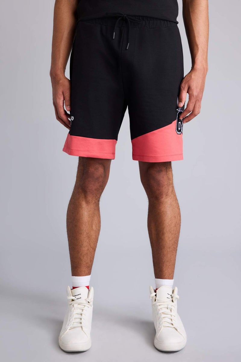 DeFacto Standard Fit Short Leg NBA Chicago Bulls Shorts - Image 3