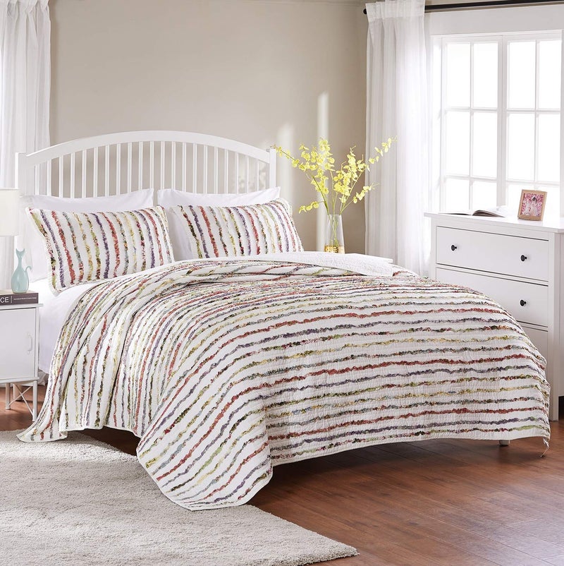 Greenland Home Fashions طقم لحاف بيلا مزين بكشكشة مع غطاء وسادة مزخرف مكون من 3 قطع - Image 1