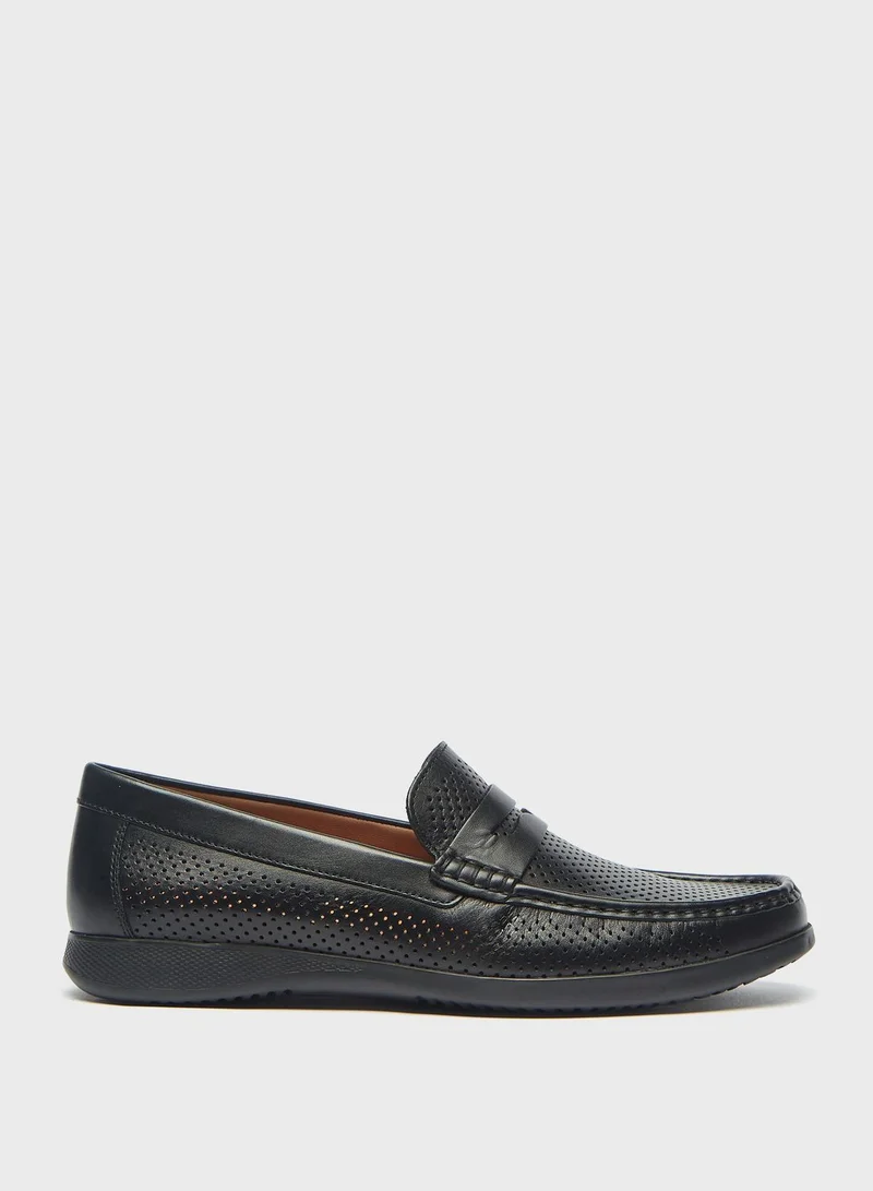 Le Confort Casual Slip Ons Shoes