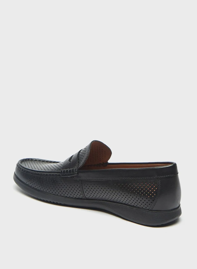 Le Confort Casual Slip Ons Shoes