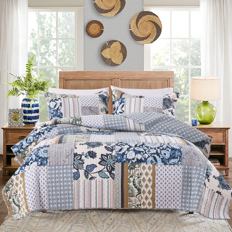 Yvooxny King Quilt Set Reversible Quilted Bedspread 3-Piece Lightweight Floral Real Patchwork Coverlet Bedding Set with Pillowcases for All Seasons, 108 * 96 Inches - Image 1
