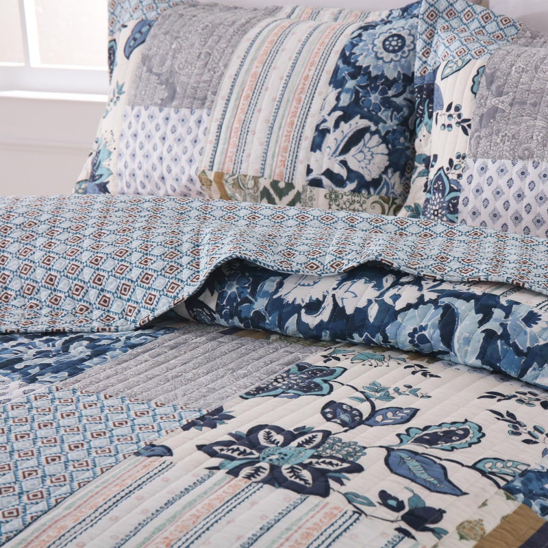 Yvooxny King Quilt Set Reversible Quilted Bedspread 3-Piece Lightweight Floral Real Patchwork Coverlet Bedding Set with Pillowcases for All Seasons, 108 * 96 Inches - Image 4