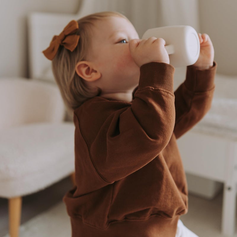 KIDSco. Silicone Sippy Cup and Training Cup for Baby 6 months+ Soft Spout and Handles Unbreakable Easy Grip for Babies 6-12 months and Toddlers 1-3 years 5oz/150ml (Sandy Shore and Green) - Image 4