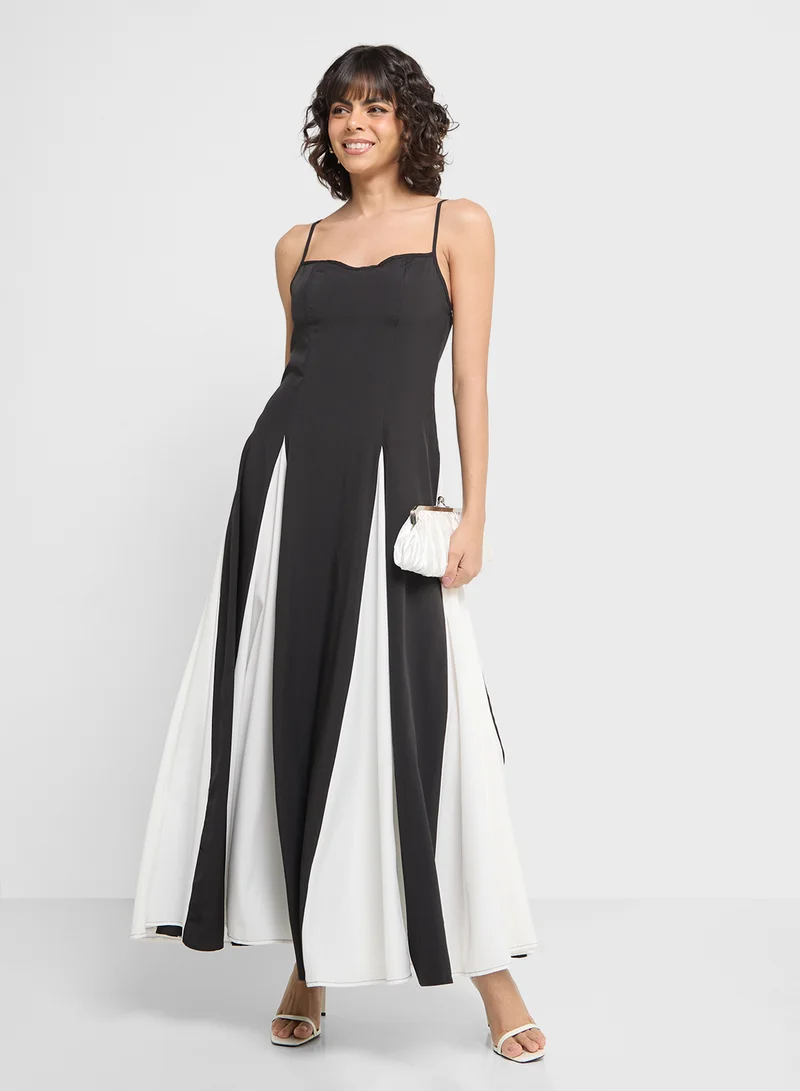 ايلا Two Toned Colorblock Dress