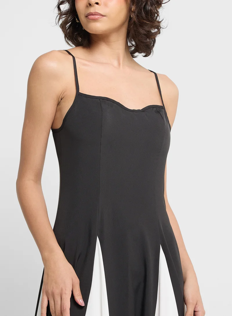 ايلا Two Toned Colorblock Dress