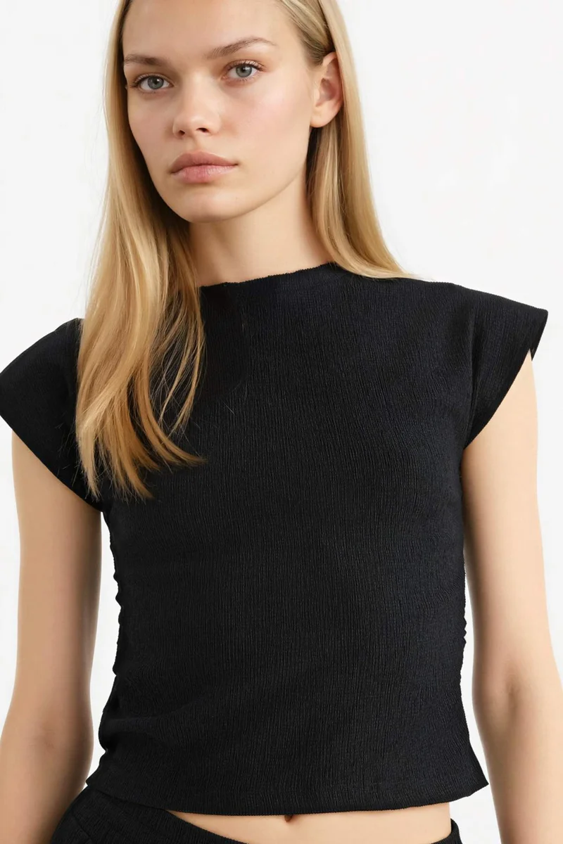 Defacto Slim Fit Crew Neck Crepe T-Shirt