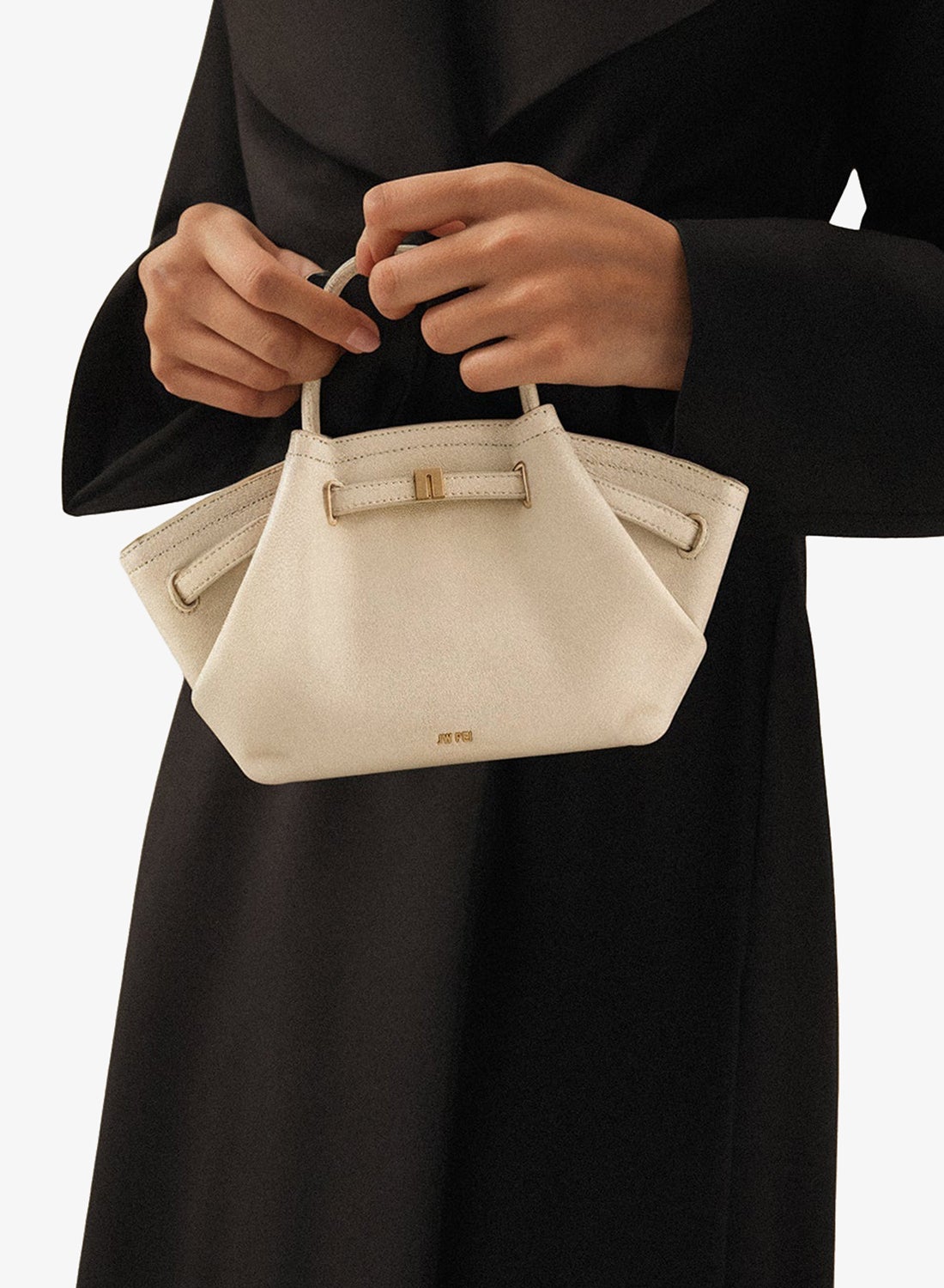 حقيبة هانا ميني من جلد الغزال الصناعي