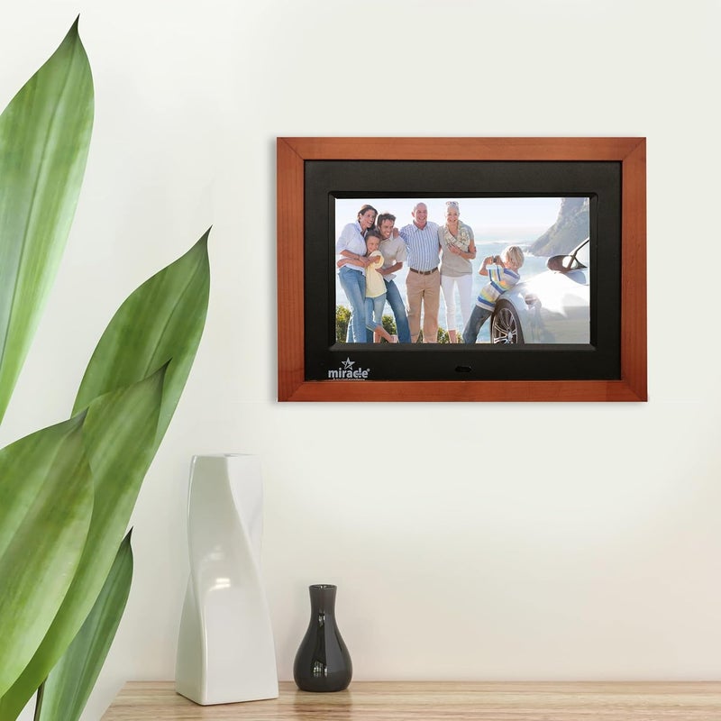 miracle digital 7''(17.8) IPS Wooden Digital Photo Frame with High Def Screen,USB DiskCard, RemotePhotos SlideShow,Video Audio, Support SD Built in 8GB Memory & 2GB RAM 180°Wide Angle Viewing(Dark) - Image 4