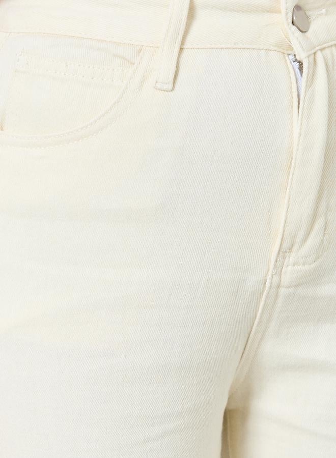 ستايلي جينز كاجوال بقصة أرجل مستقيمة - Image 3