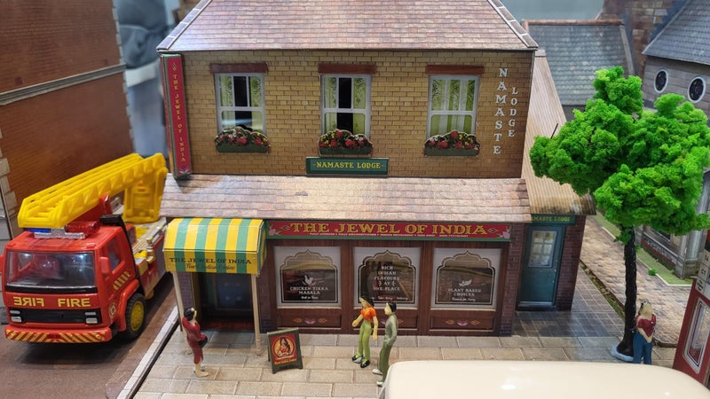 The CityBuilder Indian Restaurant Model Making Kit 1:43 Scale (7mm) O Gauge - Image 3