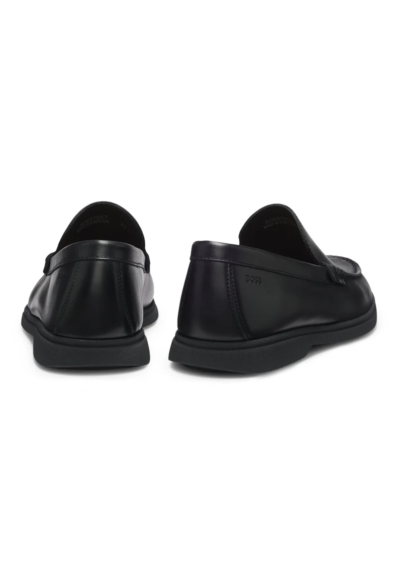 بوس Leather moccasins with embossed logo