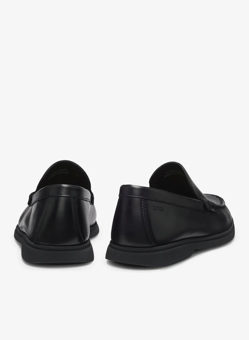 بوس Leather moccasins with embossed logo