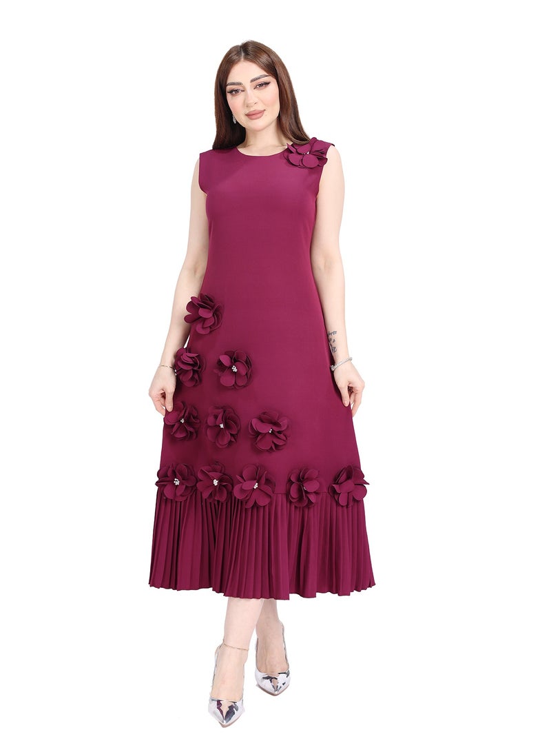 مودرن ديزاين فستان ناعم قصير فخم وأنيق يناسب أرقى المناسبات يتميز بنقشة ورد بارزة تخطف الأنظار وكسرات من الأسفل تضيف لمسة دلال راقية - Image 1