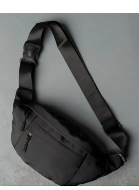 High quality waist pack for walking, hiking, running and sports in black