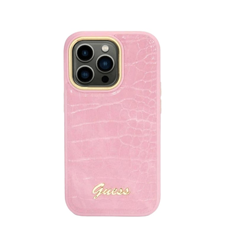 حافظة صلبة من CG MOBILE Guess PU Croco مع شعار مكتوب حماية من السقوط امتصاص الصدمات تصميم نحيف وخفيف الوزن زوايا مقاومة للصدمات وردي متوافقة مع iPhone 16 Pro Max