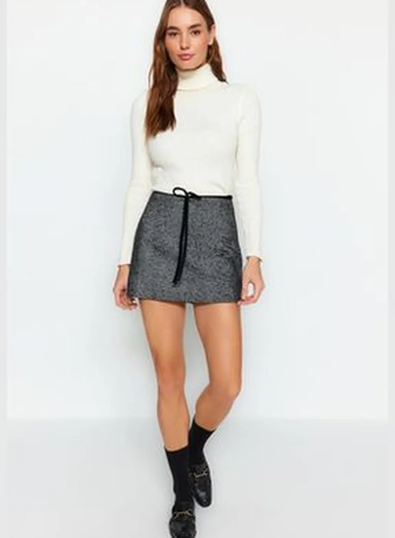 trendyol Black Velvet Tie Detail Woven Shorts Skirt TWOAW24SR00056