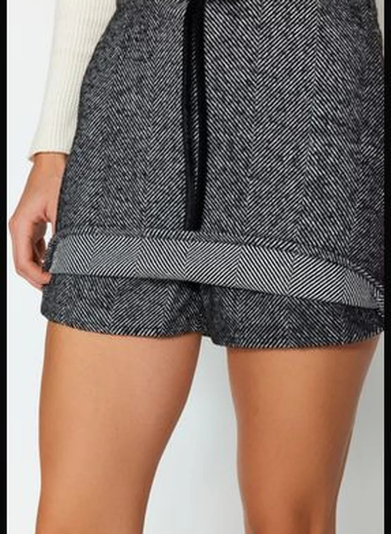 trendyol Black Velvet Tie Detail Woven Shorts Skirt TWOAW24SR00056