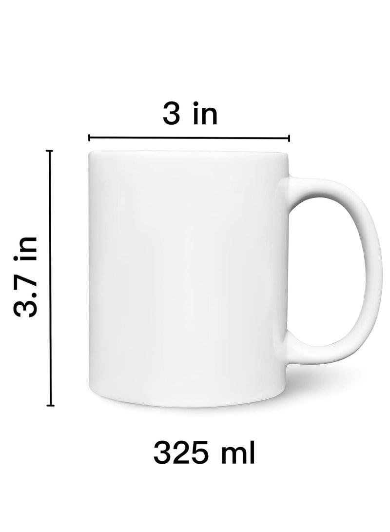 حكاية شمعة مج من السيراميك بطبعة تصميم "هدية للمعلم" بلون أبيض - Image 4