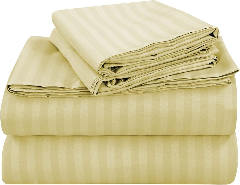 ROYALE LINENS طقم شراشف كاملة 4 قطع من رويال لينينز - فراش مايكروفايبر ناعم 1800 - 1 شرشف مجهز، 1 شرشف مسطح، 2 كيس وسادة - مقاوم للتجعد والبهتان - شراشف فندقية فاخرة (بيج مخطط، كامل) - Image 1
