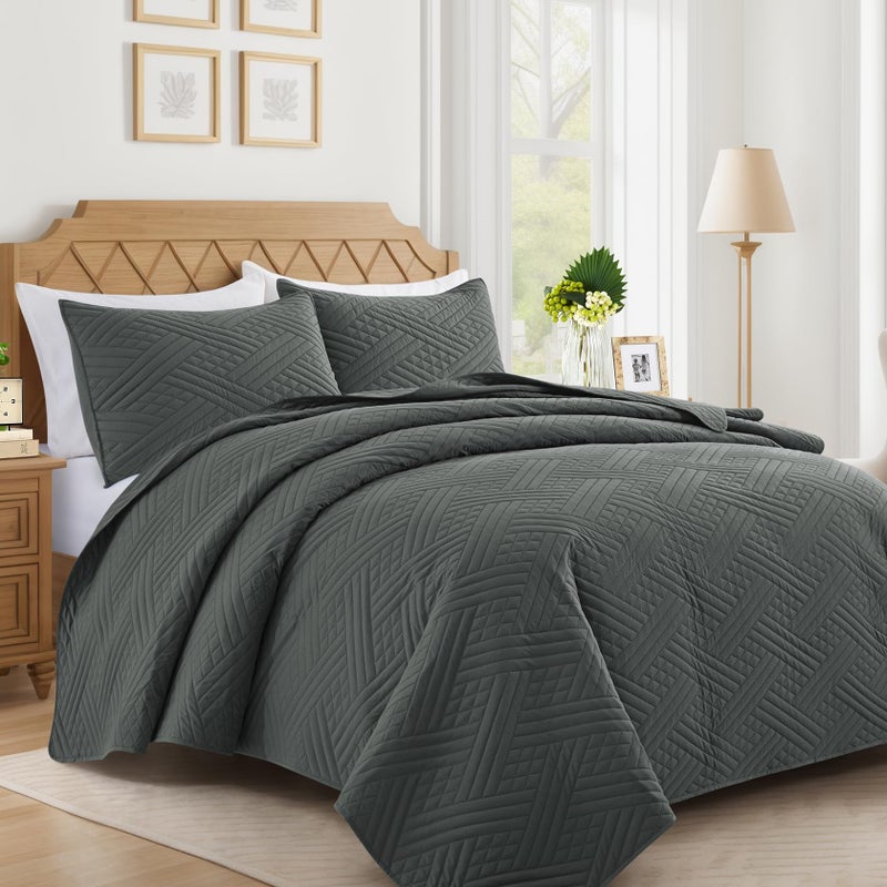 Lavsiry Cal/California King Size Dark Grey Quilt Set  Summer Lightweight Oversized Thin Comforter Bedding Set  Soft Microfiber Bedspread & Coverlet - 3 Piece(1 Quilt  2 Pillow Shams) - Image 1
