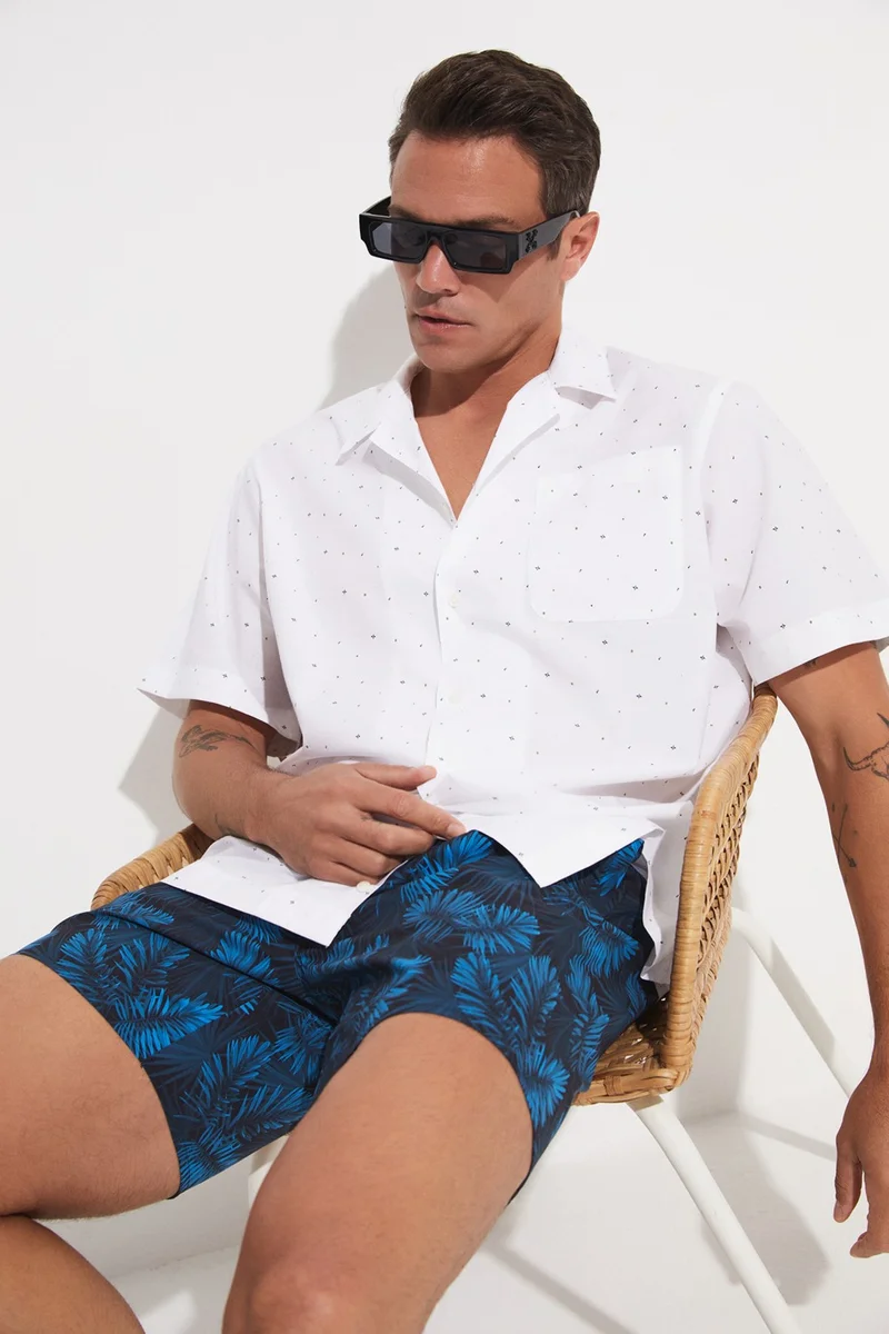جون Men's Regular Fit Patterned Denim Shorts