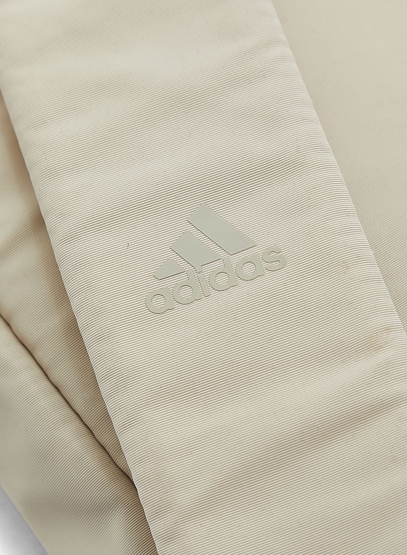 اديداس شنطة ظهر لليوغا بشعار الماركة - Image 4