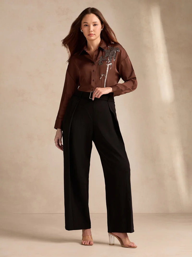 أوجيدر قميص ساتان مطرز كبير الحجم باللون البني