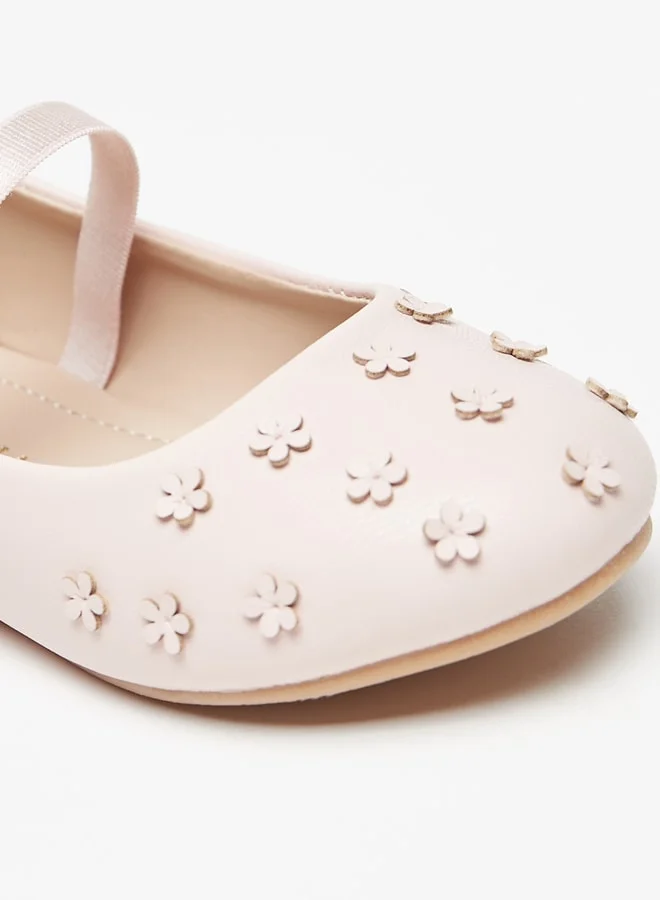 فلورا بيلا من شو إكسبرس Girl's Floral Embellished Mary Jane Shoes