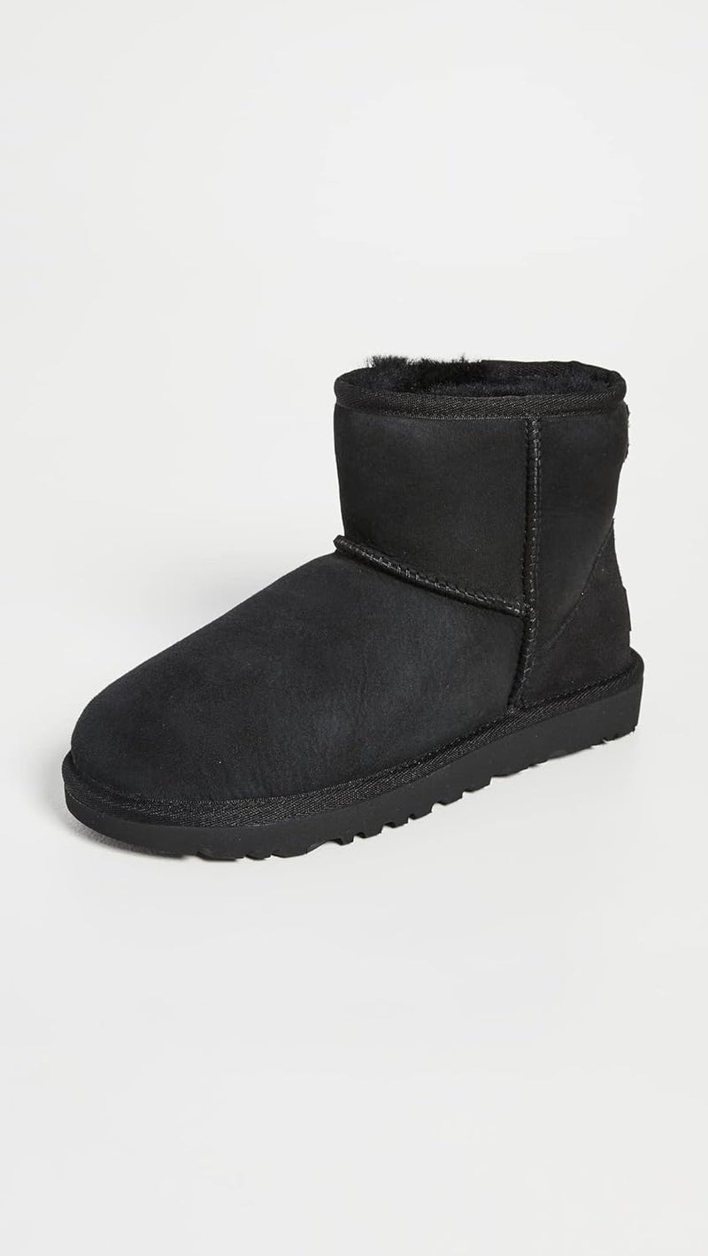 UGG حذاء UGG النسائي الكلاسيكي ميني II - أسود - Image 3
