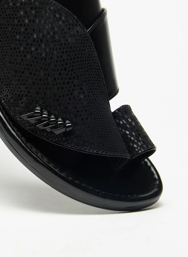 ال بي ال من شو اكسبرس Boys Textured Slip-On Arabic Sandals with Toe Loop Closure