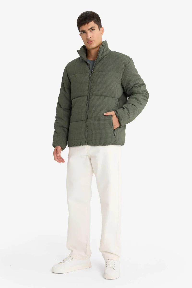 ديفاكتو Regular Fit Stand Collar Lined Winter Puffer Jacket