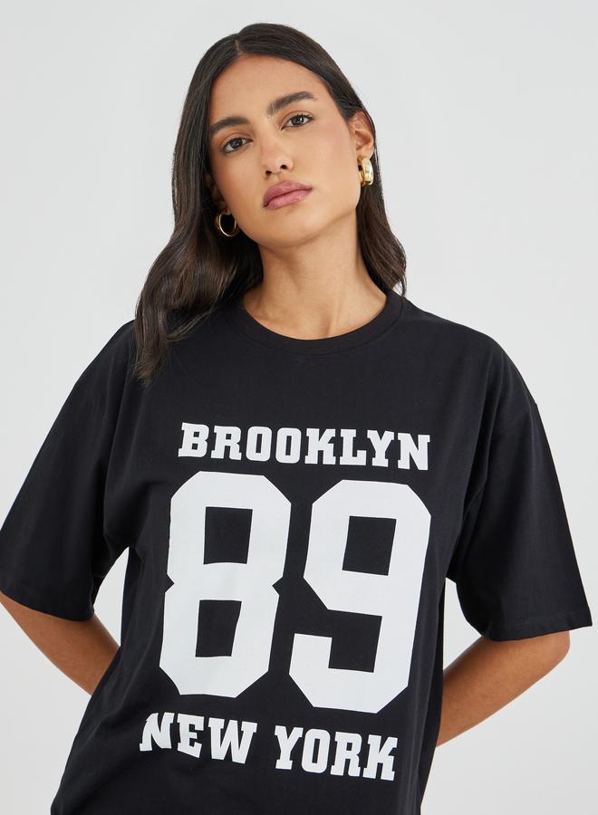 Styli Styli Brooklyn 89 Slogan Print Short Sleeve Oversized T-Shirt  - Image 3