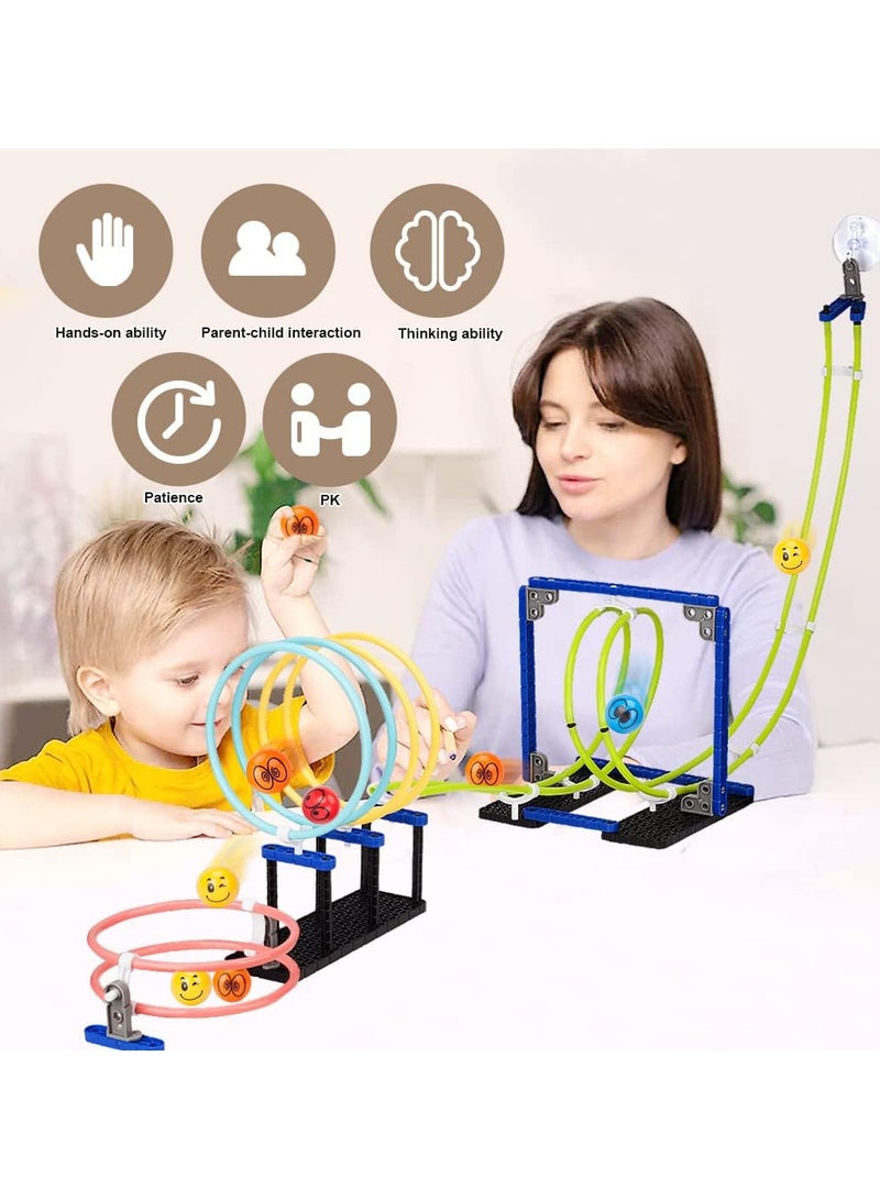 لعبة سبيس ريل – مضمار كرات تفاعلي ممتع يحتوي على مسارات دائرية ومنحدرات وحلقات حماسية.   تشجع على التفكير المنطقي وتنمية المهارات الهندسية أثناء تركيب القطع وتتبع حركة الكرات.   مناسبة للأطفال من سن 6 سنوات فأكثر ولمحبّي التحديات والتجميع. - Image 5