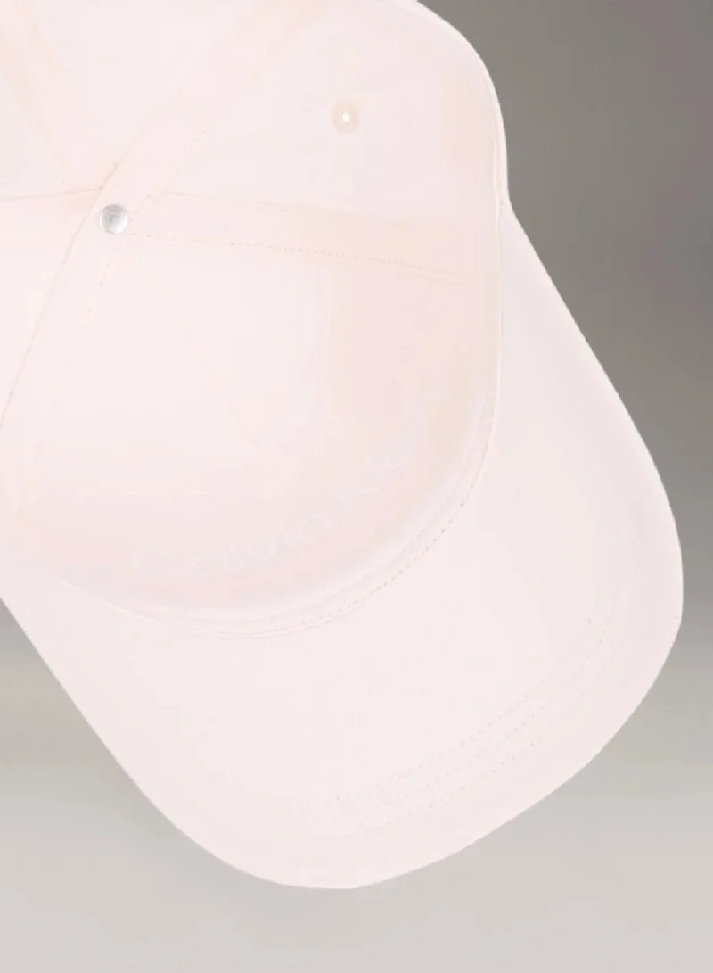 كالفن كلاين قبعة كاب من نسيج التويل