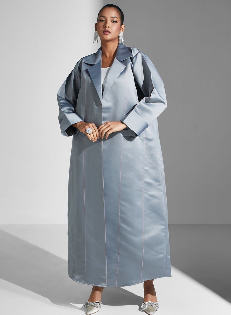 آرا عباية محبوكة بتصميم مخطط - Image 1