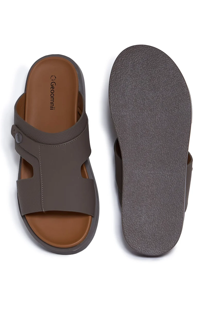 Geoomnii BROWN Geoomnii Men’s Arabic Sandals – Comfortable Casual Leather Slide Sandals for Everyday Wear for Men | Best Price UAE
