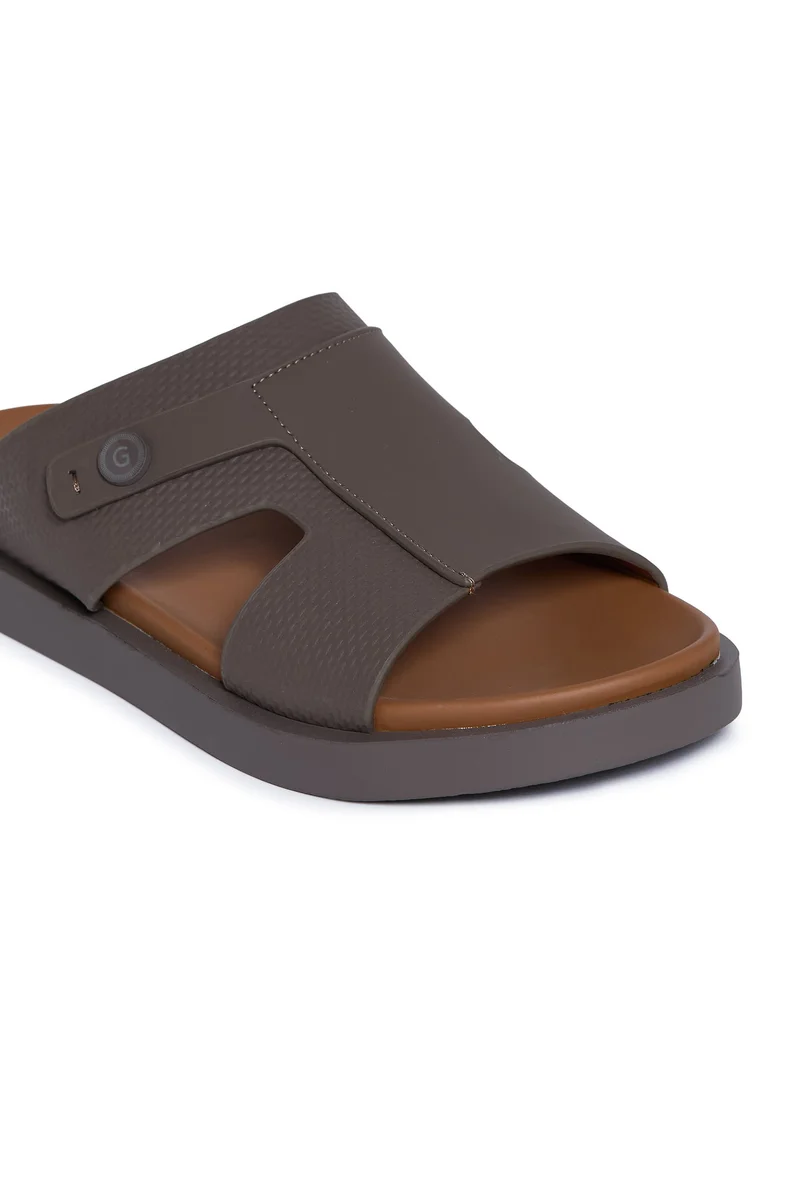 Geoomnii BROWN Geoomnii Men’s Arabic Sandals – Comfortable Casual Leather Slide Sandals for Everyday Wear for Men | Best Price UAE