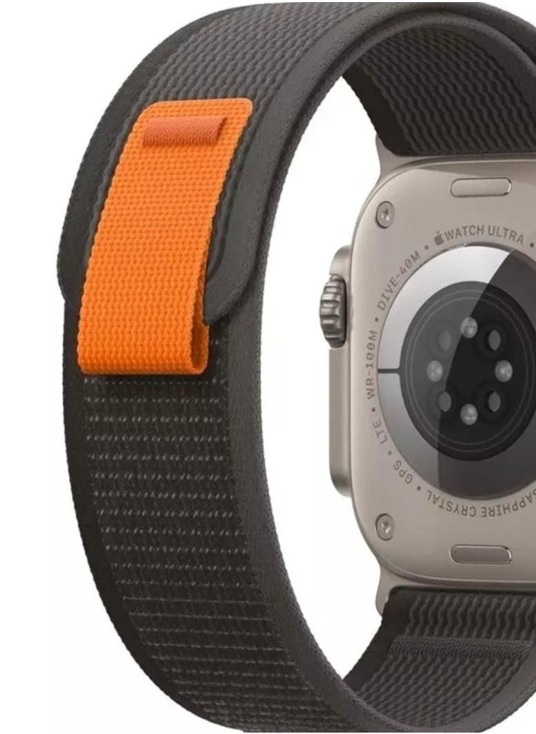 The new Apple Watch band has a wonderful  modern shape  Black with grey color  size 44