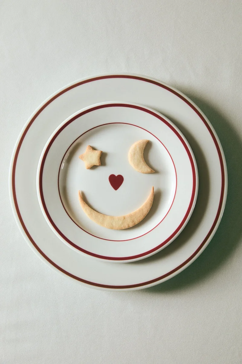 H&M Porcelain mid plate