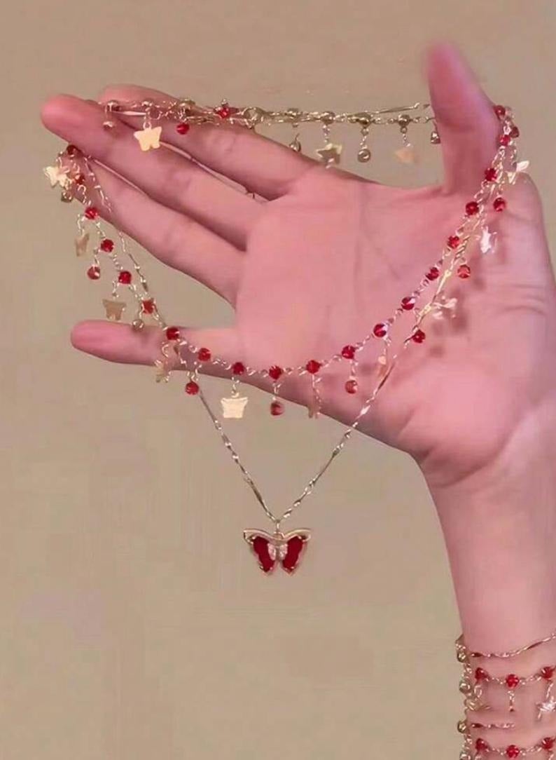 2pcs Red Dreaming Butterfly Pendant Necklace For Women, Double Layer Clavicle Chain, Luxurious Elegant Design  - Image 2