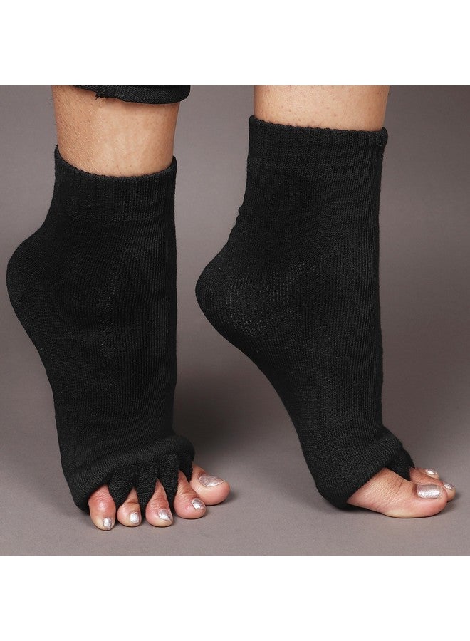 AEGON جوارب أيجون لتقويم القدمين قطن | فاصل أصابع 5 | لتخفيف آلام القدم | مصحح بونيون | هالوكس فالغوس | التهاب اللفافة الأخمصية | 1 زوج (أسود) - Image 2