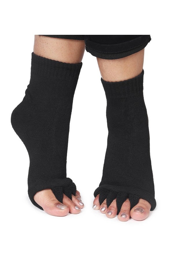AEGON جوارب أيجون لتقويم القدمين قطن | فاصل أصابع 5 | لتخفيف آلام القدم | مصحح بونيون | هالوكس فالغوس | التهاب اللفافة الأخمصية | 1 زوج (أسود) - Image 1