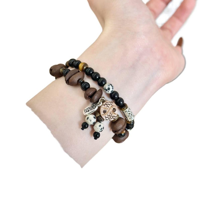 YZL سوار ساعة ذكية سوار راتنج متوافق مع Apple Watch بملاءمة قابلة للتعديل وحزام بديل للاستخدام اليومي باللون أسود قابل للتعديل باللون الأسود - Image 4