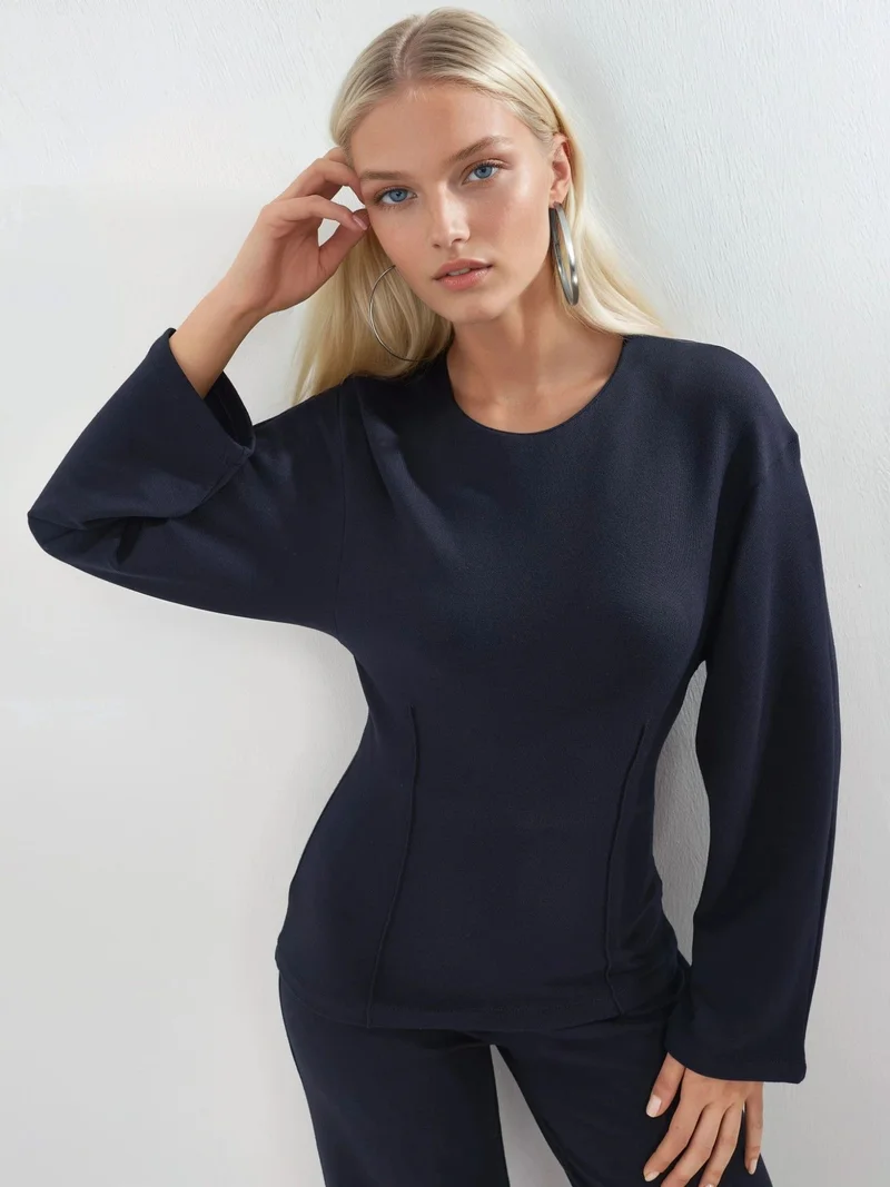 Busem BUSEM Crew Neck Long Sleeve Fitted Blouse