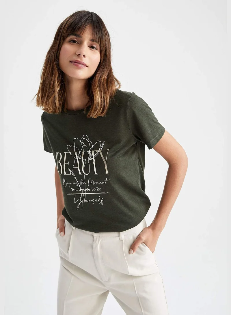 ديفاكتو Relax Fit Short Sleeve Slogan Print T-Shirt