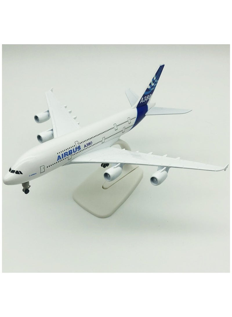 عام نموذج طائرة طوله 20 سم مصنوع من سبائك معدنية، هو زخرفة ثابتة. يحتوي على حامل الهبوط، وهو نموذج أصلي للطائرة الأيربوس A380. - Image 2