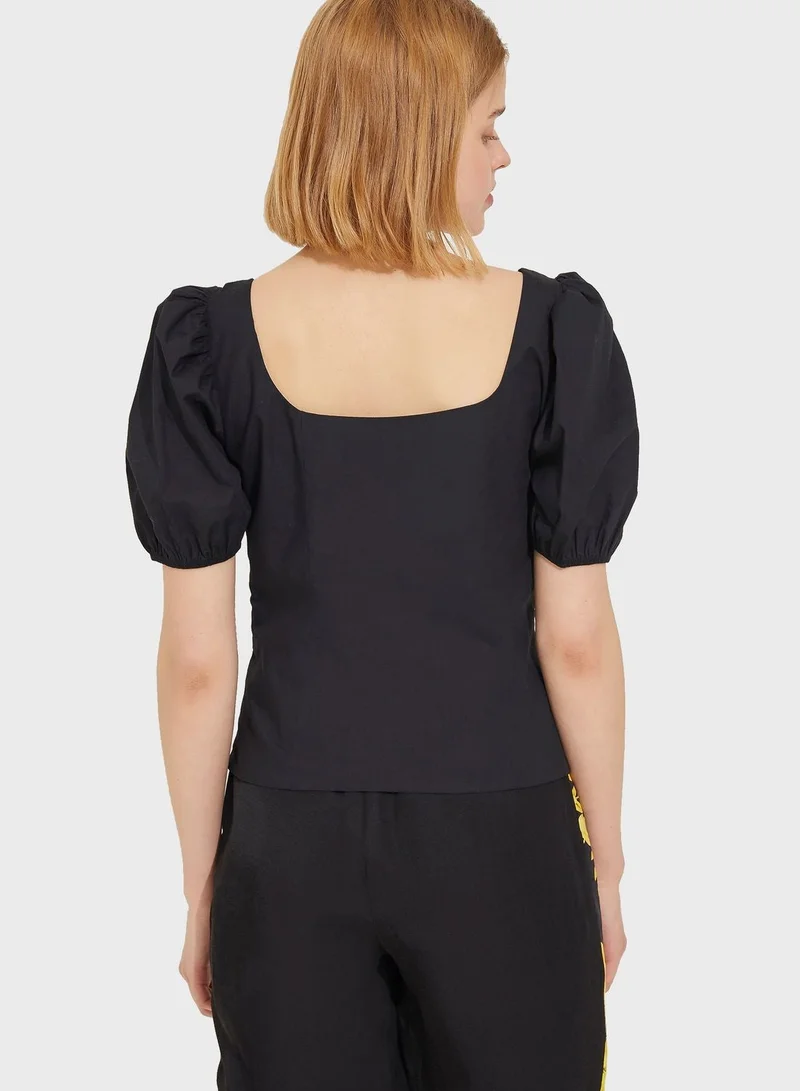 اي دي ال بلوزة باكمام منفوخة