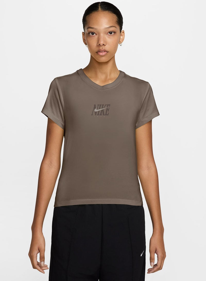 Nike Nsw Phoenix Slim T-Shirt - Image 1